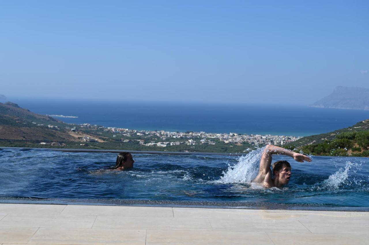 Ellas Residence Fantastic Pool Heated Kíssamos Екстериор снимка