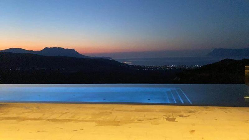Ellas Residence Fantastic Pool Heated Kíssamos Екстериор снимка