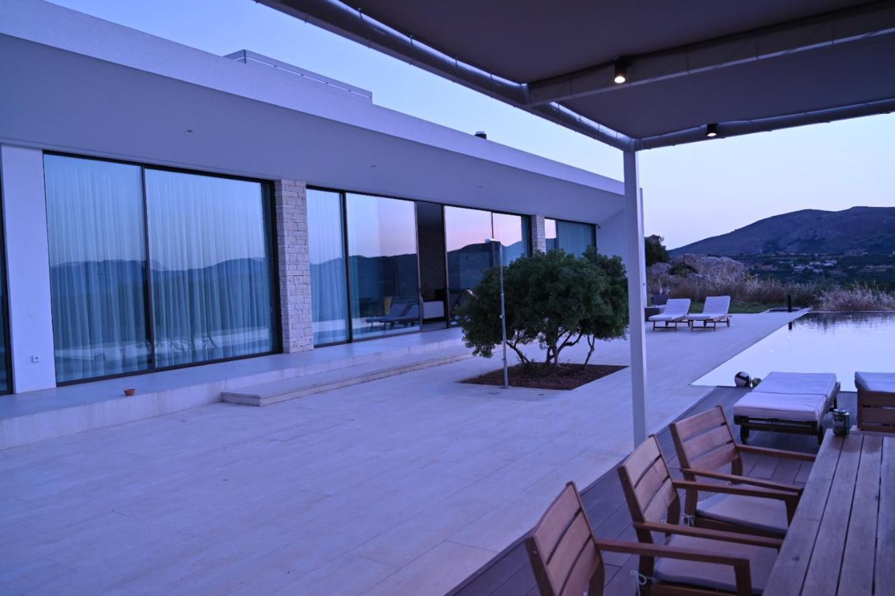 Ellas Residence Fantastic Pool Heated Kíssamos Екстериор снимка