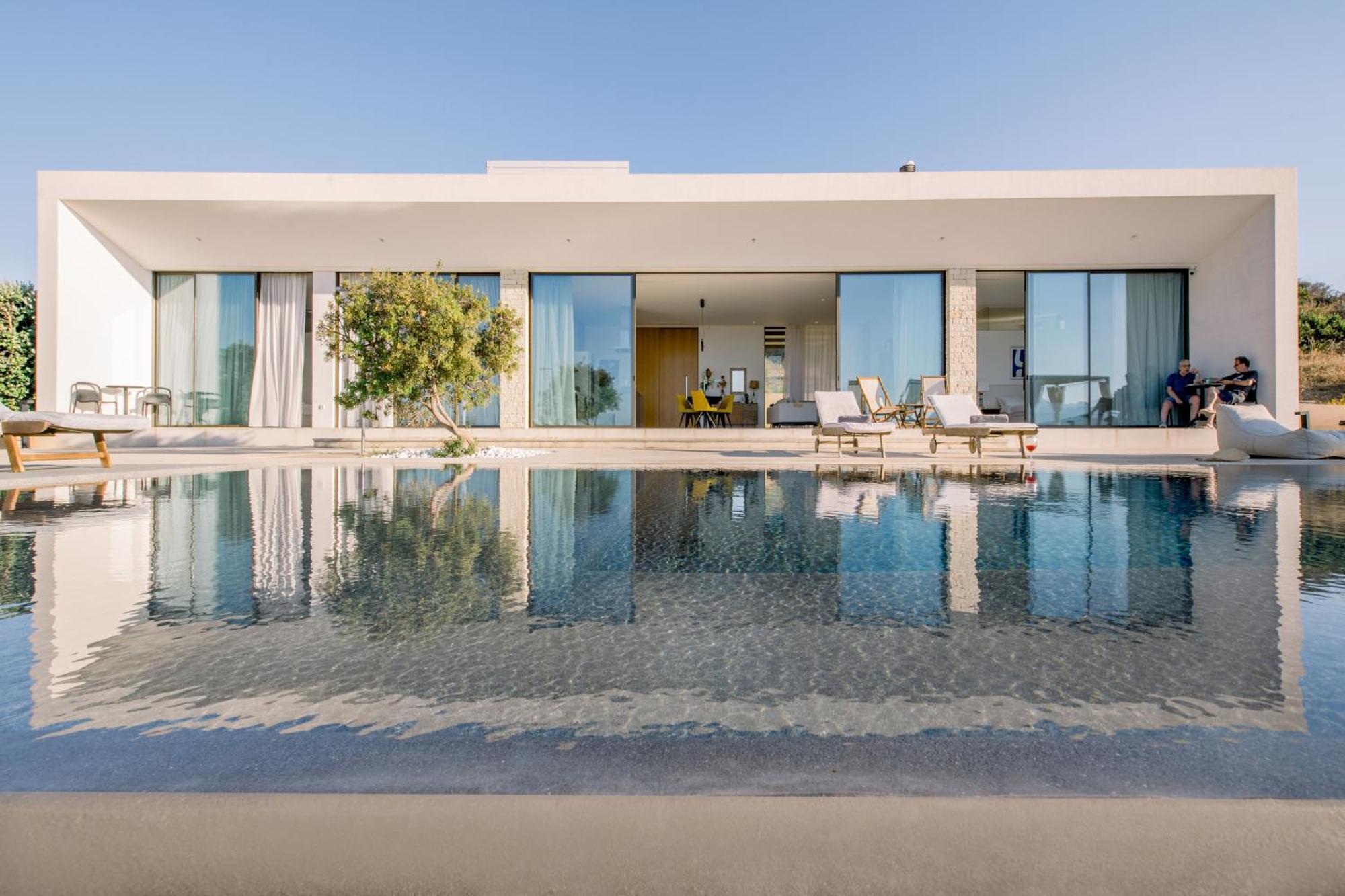 Ellas Residence Fantastic Pool Heated Kíssamos Екстериор снимка