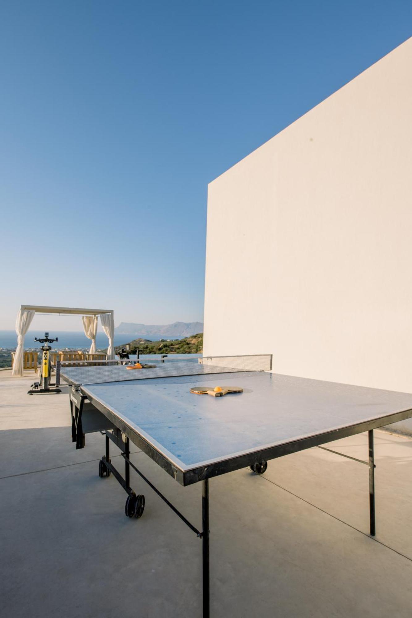 Ellas Residence Fantastic Pool Heated Kíssamos Екстериор снимка